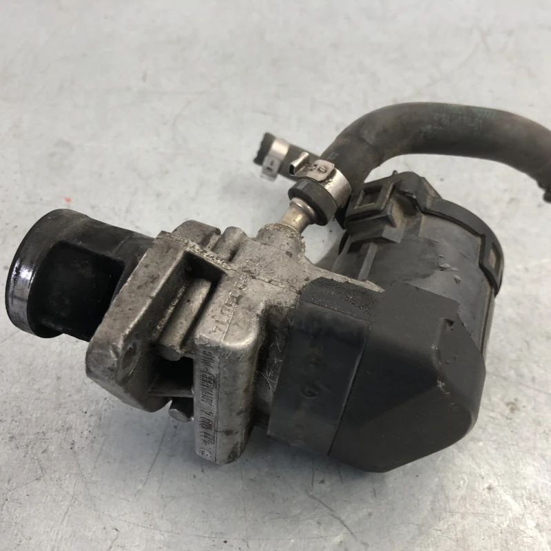 Motoras racitor gaze EGR / BMW Seria 3 E90 2011 / Motor, racire si evacuare