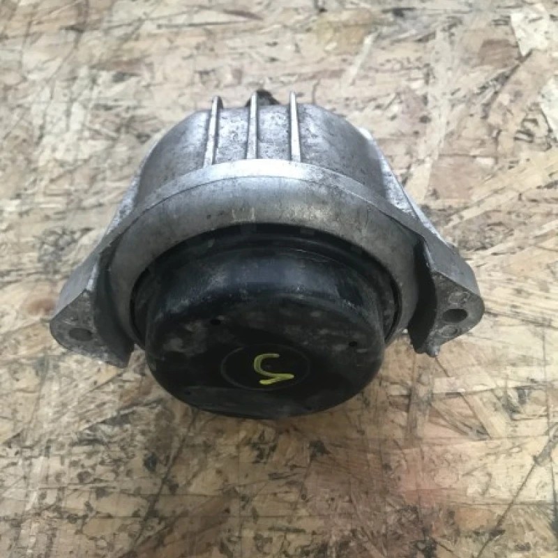 Tampon motor BMW Seria 3 E90 2011