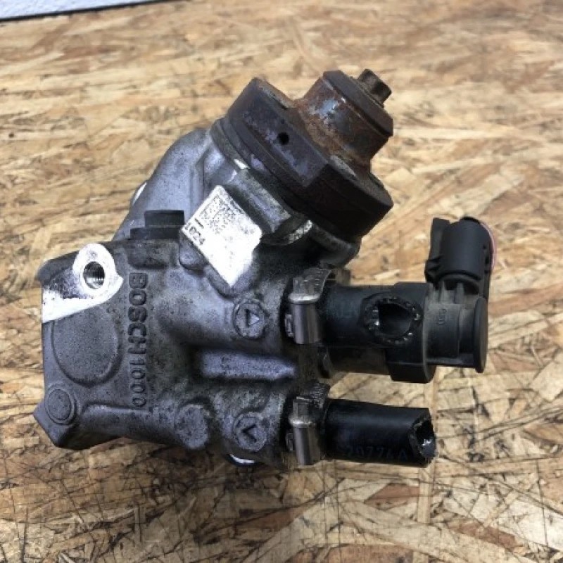 Pompa de injectie / BMW Seria 3 E90 2011 / Motor, racire si evacuare