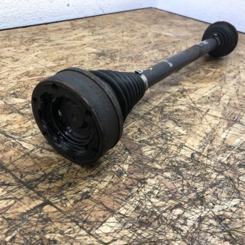 Planetar stanga spate / Volkswagen Passat B6 2010 / Directie si suspensie