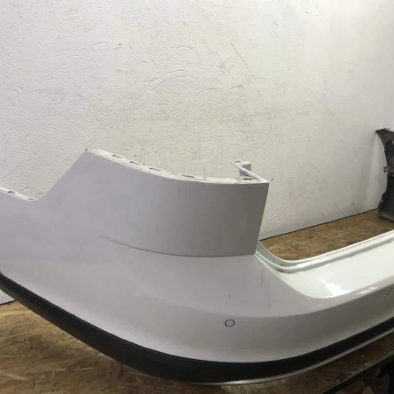 Bara spate / Volkswagen Golf MK7 Alltrack 2016 / Caroserie, oglinzi si faruri
