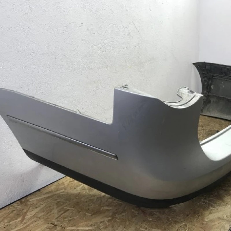 Bara spate / Volkswagen Passat B6 2007 / Caroserie, oglinzi si faruri