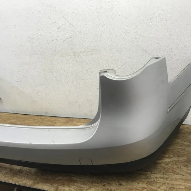 Bara spate / Volkswagen Passat B6 2007 / Caroserie, oglinzi si faruri