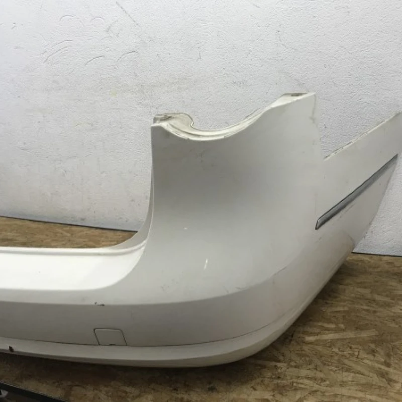 Bara spate / Volkswagen Passat B6 2007 / Caroserie, oglinzi si faruri