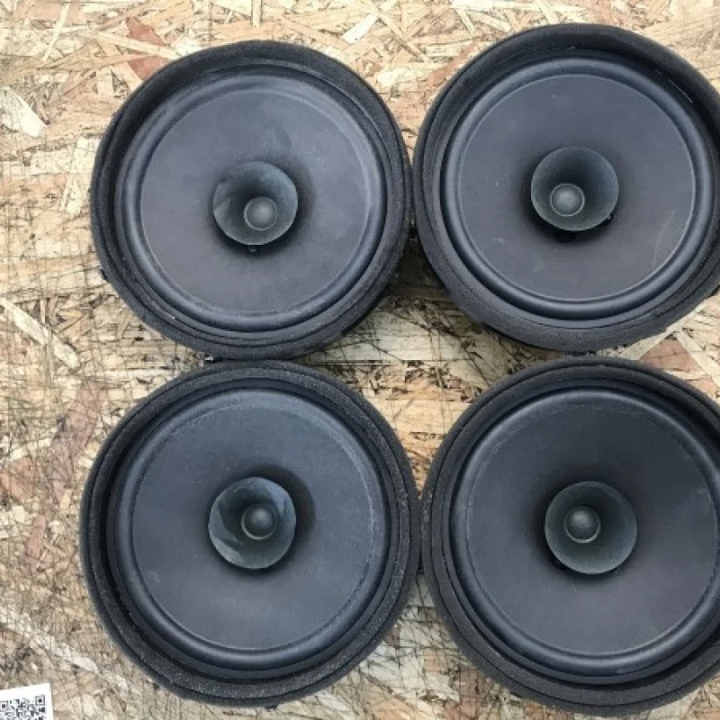 Boxe audio / Mitsubishi L 200 L 200 2015 / Audio si electronice