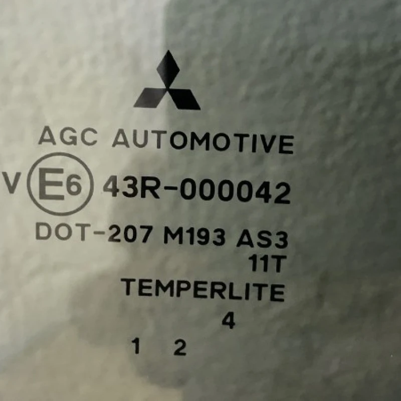 Geam dreapta spate / Mitsubishi L 200 L 200 2015 / Caroserie, oglinzi si faruri