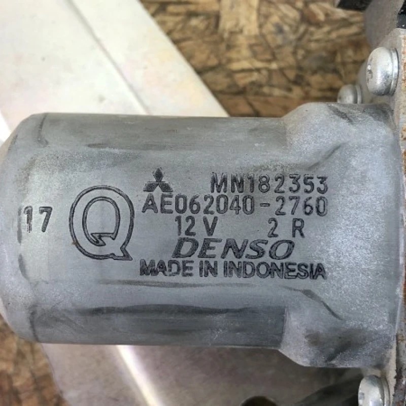Macara geam dreapta spate / Mitsubishi L 200 L 200 2015 / Audio si electronice