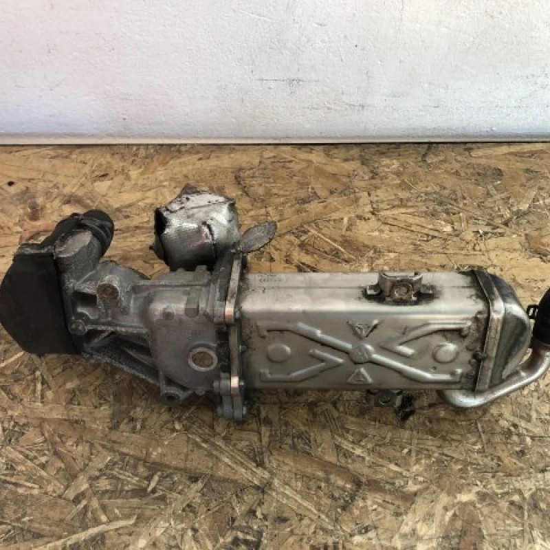 Răcitor gaze / Volkswagen Tiguan 5N 2012 / Motor, racire si evacuare