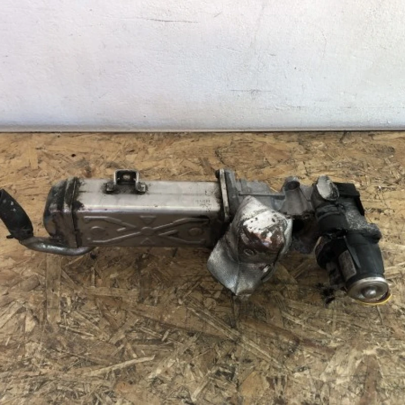 Răcitor gaze / Volkswagen Tiguan 5N 2012 / Motor, racire si evacuare