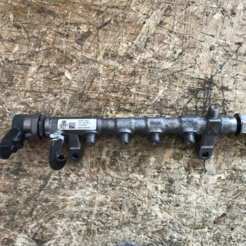 Rampa injectoare Volkswagen Tiguan 5N 2012