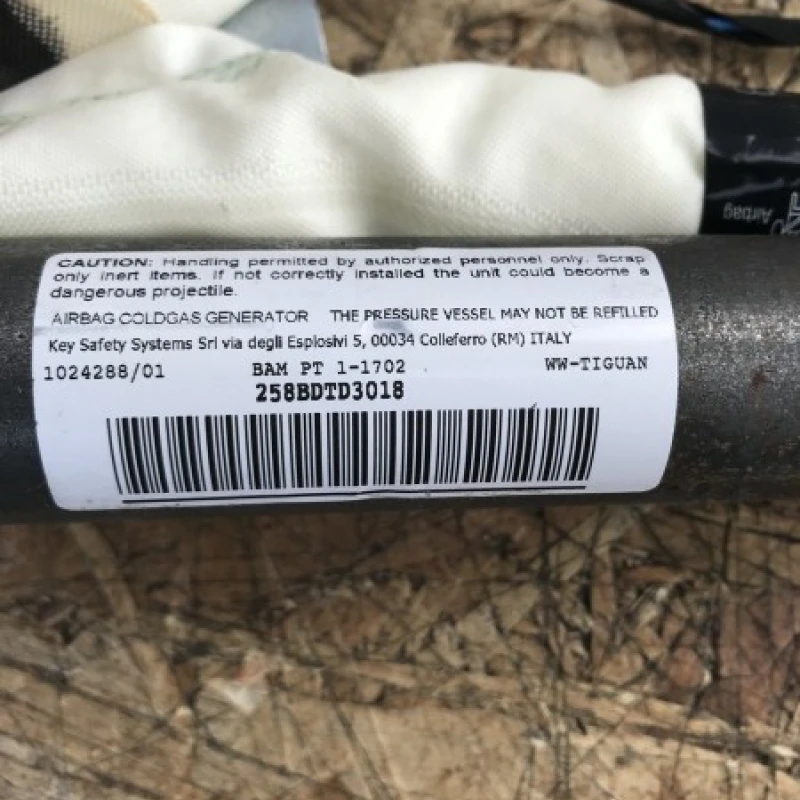Airbag cortina dreapta / Volkswagen Tiguan 5N 2012 / Audio si electronice