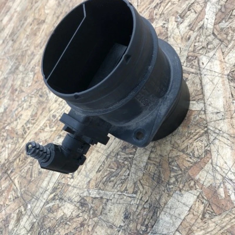 Debitmetru aer / Volkswagen Tiguan 5N 2012 / Motor, racire si evacuare