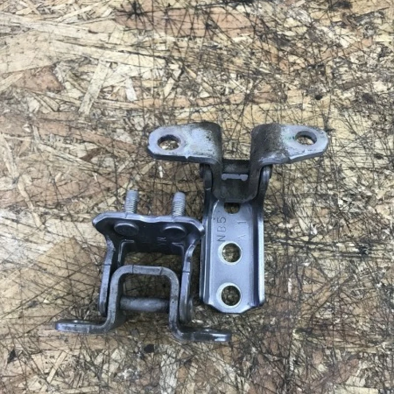 Balamale usa stanga spate Mitsubishi 