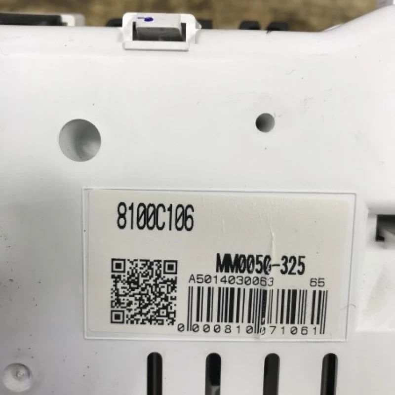 Ceas bord / Mitsubishi L 200 L 200 2015 / Interior