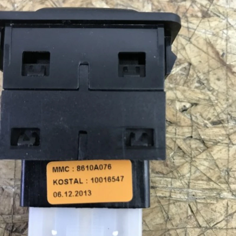 Buton incalzire scaune / Mitsubishi L 200 L 200 2015 / Interior