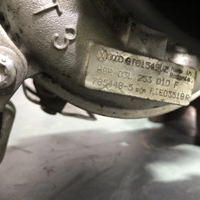 Turbosuflanta turbo turbina / Volkswagen Passat B7 2012 / Motor, racire si evacuare