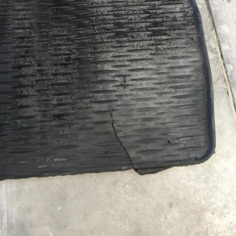 Presuri / Mitsubishi L 200 L 200 2015 / Interior