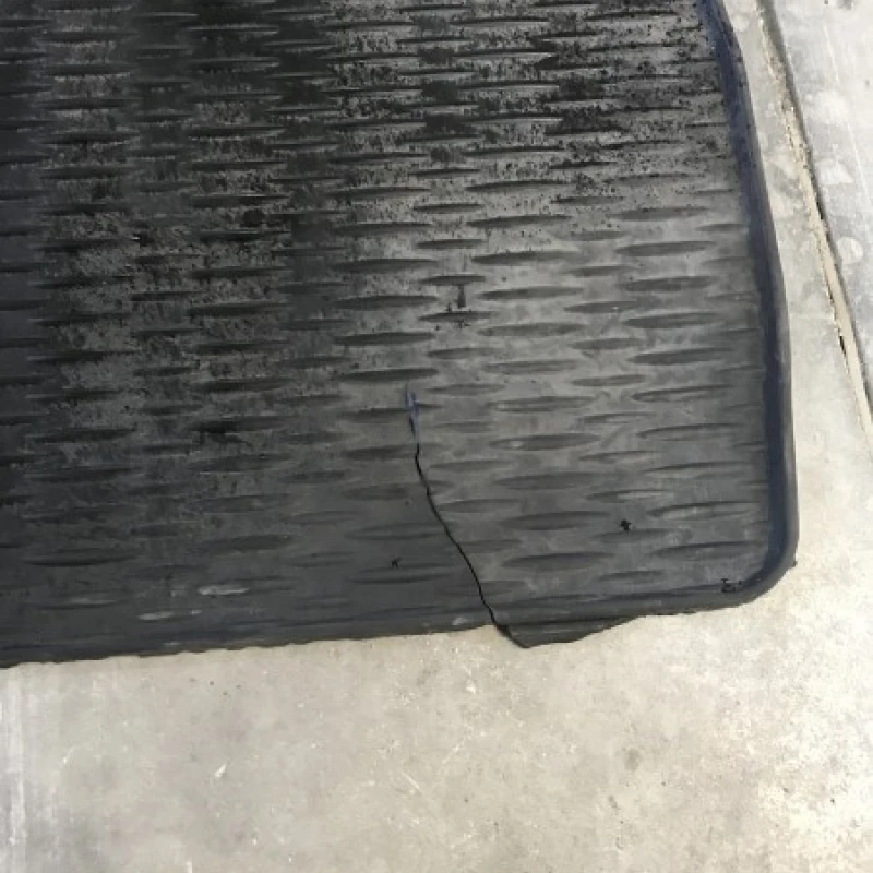 Presuri / Mitsubishi L 200 L 200 2015 / Interior