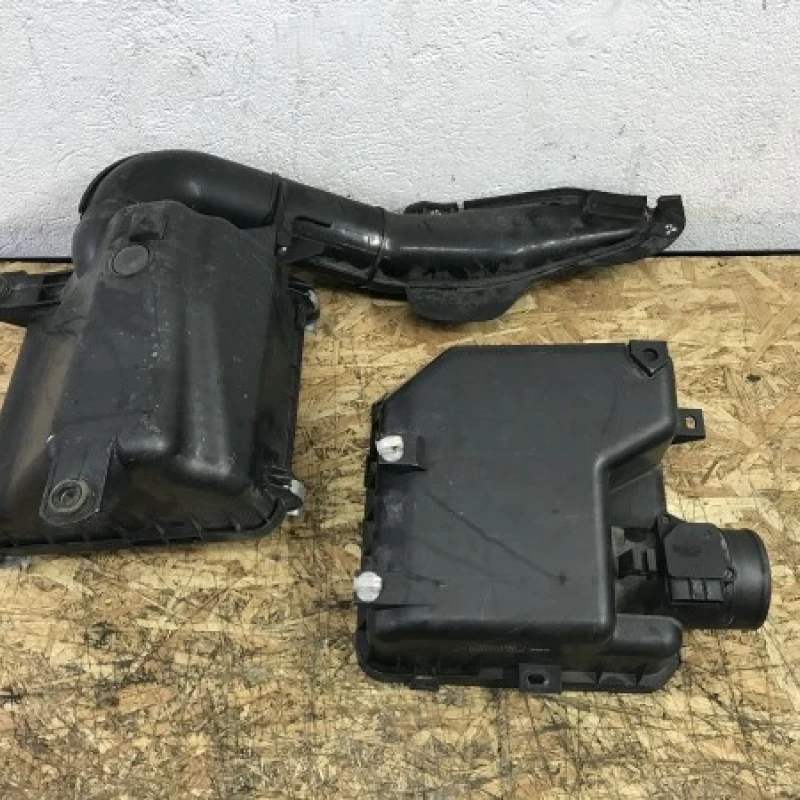 Carcasa filtru aer Mitsubishi 