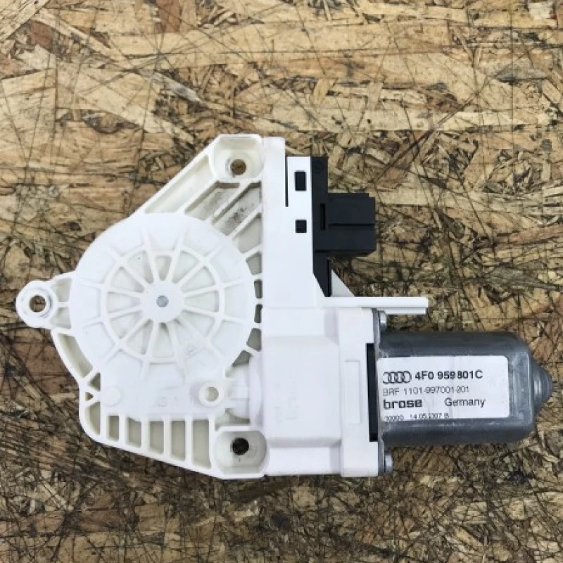 Motoras geam stanga spate Audi 