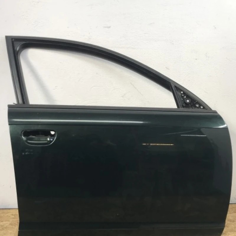 Usa dreapta fata / Audi A6 C6 2007 / Caroserie, oglinzi si faruri