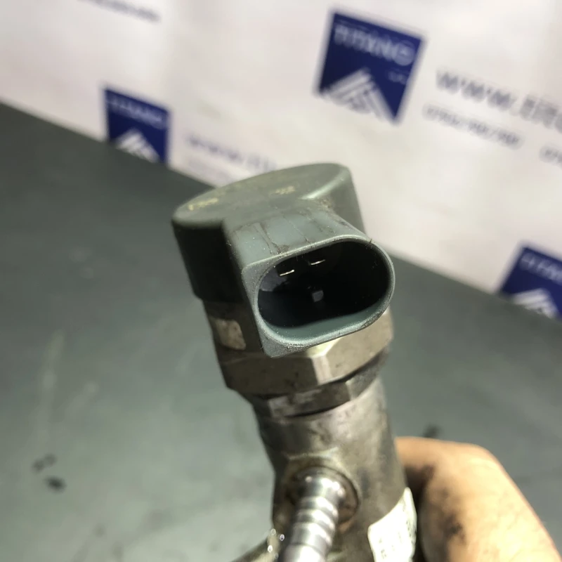 Rampa injectoare cu senzor / Volkswagen Passat B7 2012 / Motor, racire si evacuare