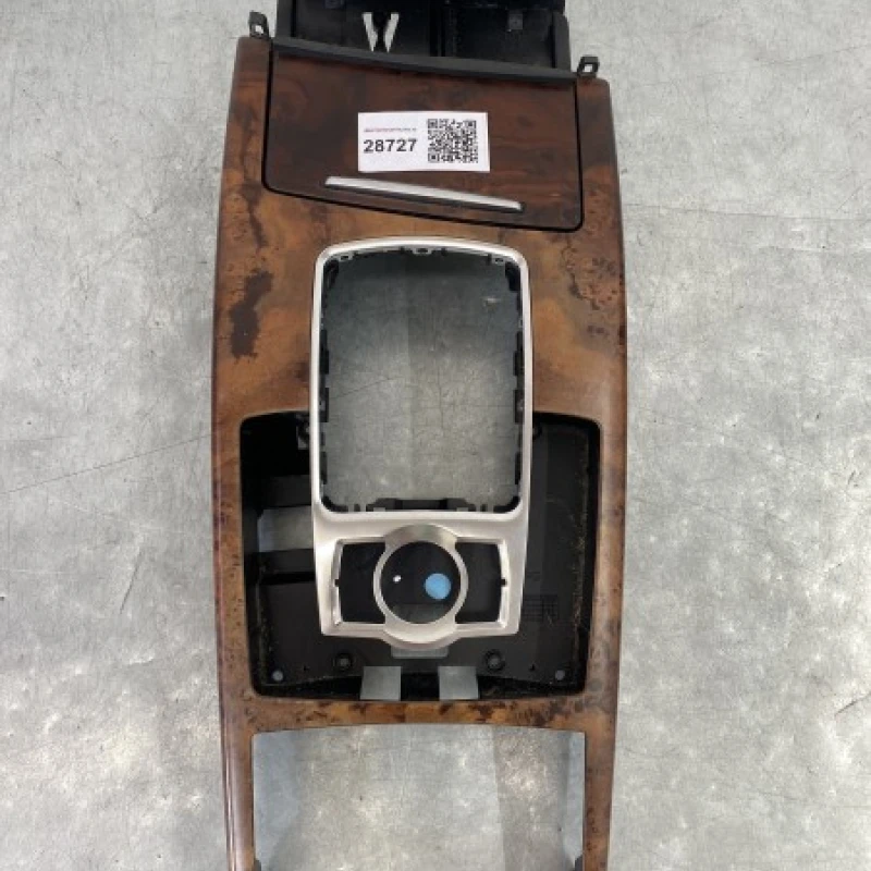 Consola centrala multimedia / Audi A6 C6 2007 / Caroserie, oglinzi si faruri