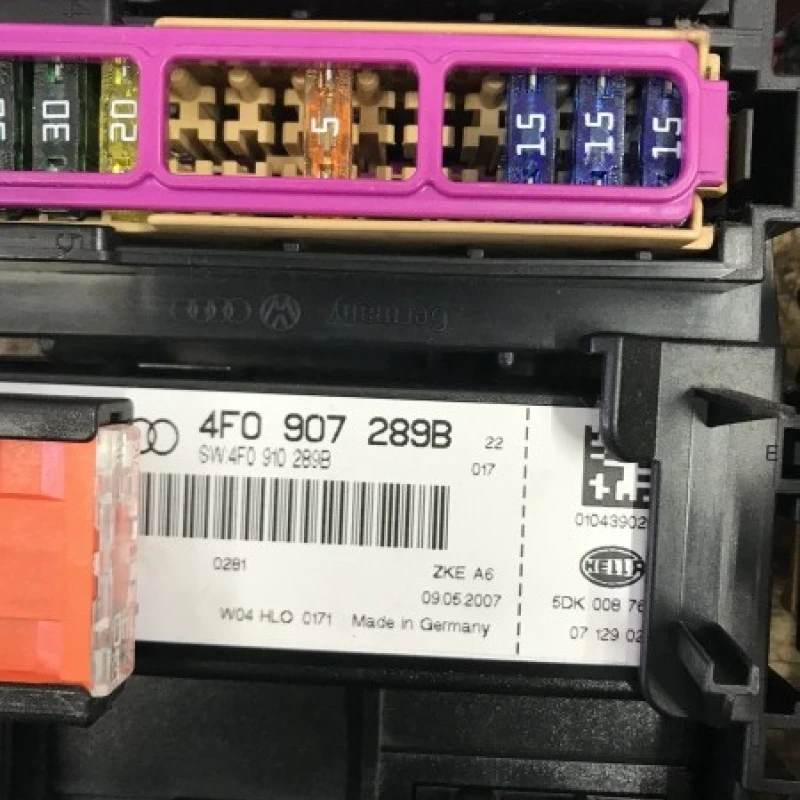Calculator confort / Audi A6 C6 2007 / Audio si electronice