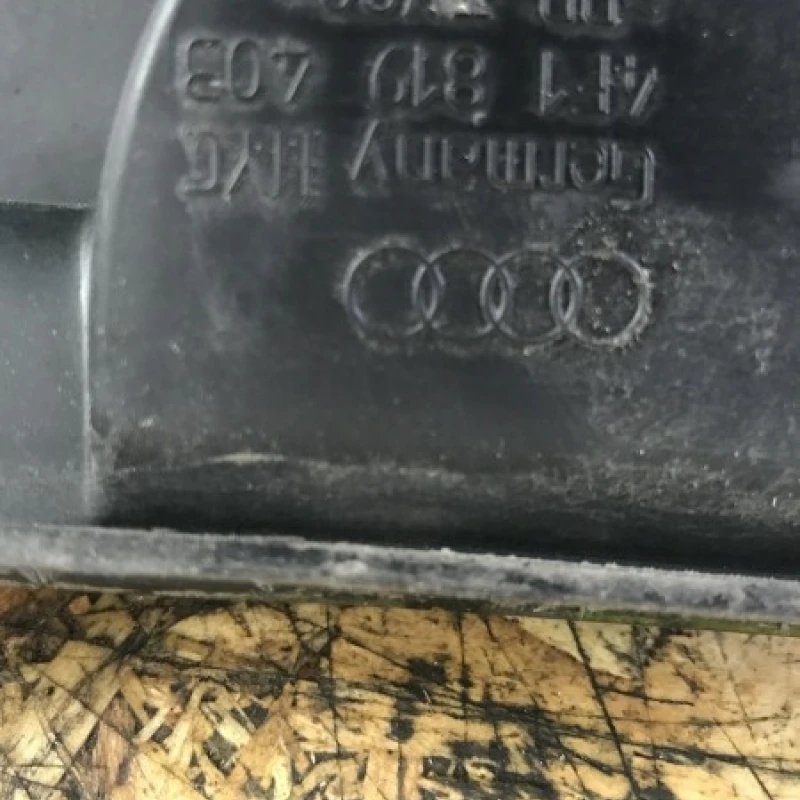 Grila stergator / Audi A6 C6 2007 / Caroserie, oglinzi si faruri