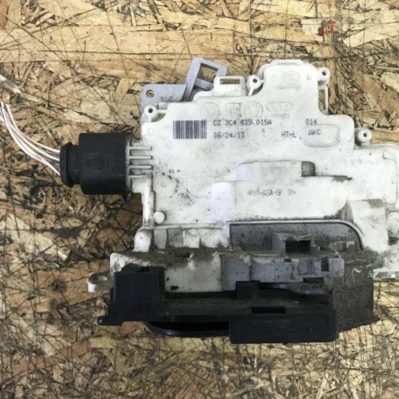 Iala broasca stanga spate / Volkswagen Passat B7 2014 / Caroserie, oglinzi si faruri