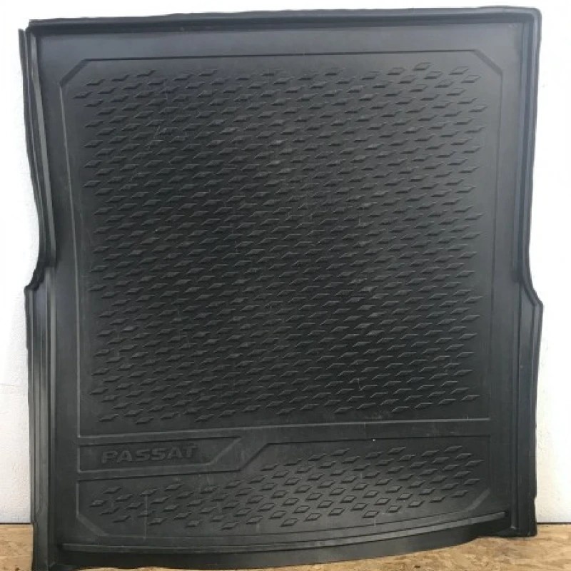 Pres portbagaj / Volkswagen Passat B8 2016 / Interior