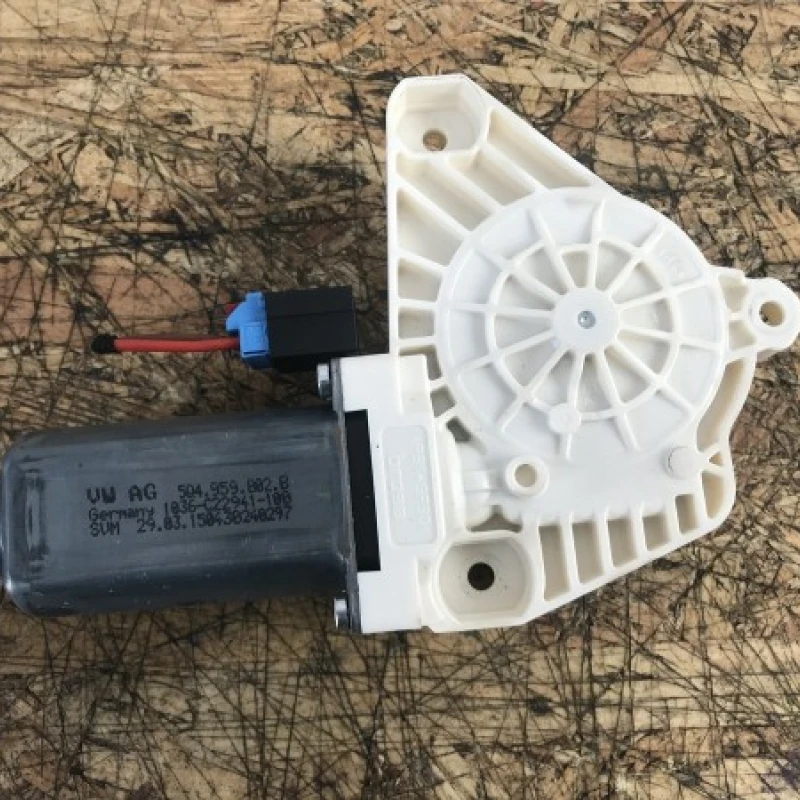 Motoras usa dreapta fata Volkswagen 