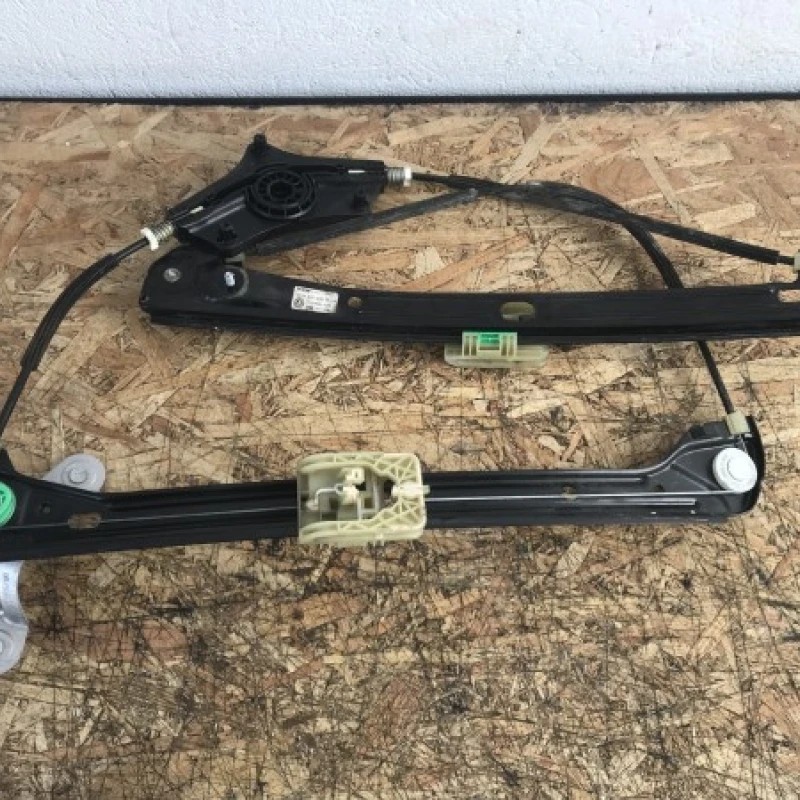 Macara geam dreapta fata / Volkswagen Golf MK7 Alltrack 2016 / Caroserie, oglinzi si faruri