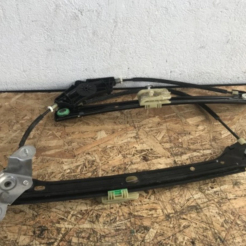 Macara geam usa stanga fata / Volkswagen Golf MK7 Alltrack 2016 / Caroserie, oglinzi si faruri