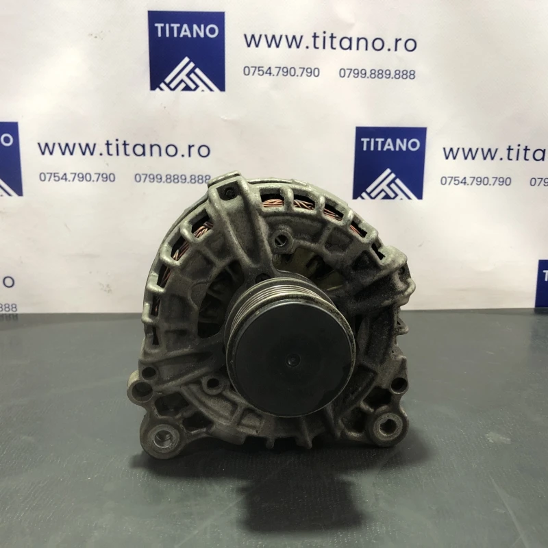 Alternator / Volkswagen Passat B7 2012 / Motor, racire si evacuare
