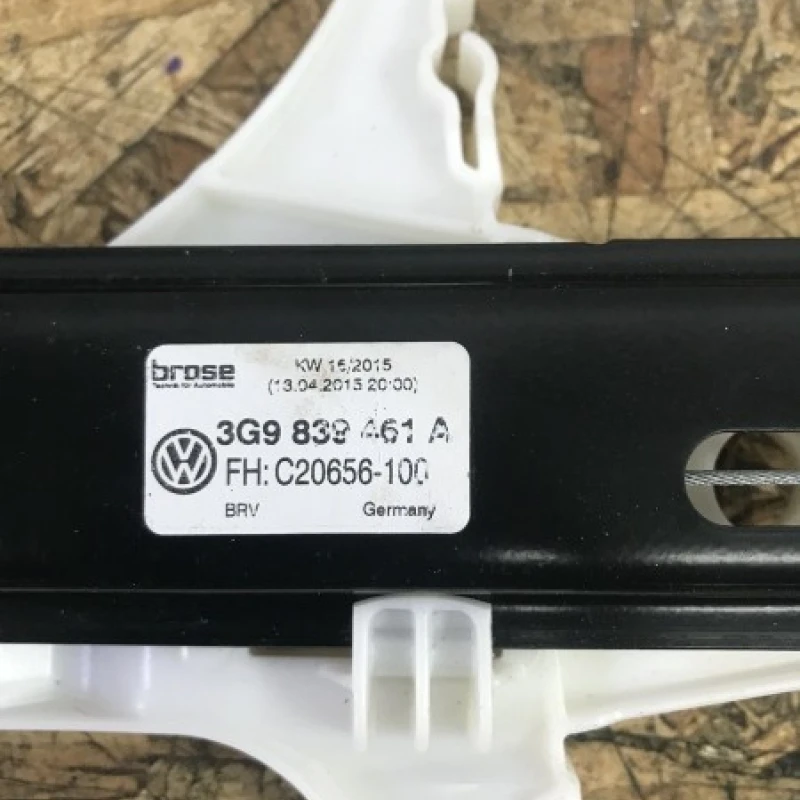 Macara geam usa stanga spate / Volkswagen Passat B8 2016 / Caroserie, oglinzi si faruri
