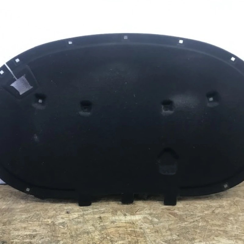 Capitonaj capota / Volkswagen Passat B7 2012 / Caroserie, oglinzi si faruri