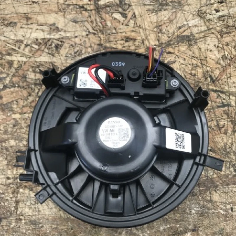Ventilator aeroterma bord / Volkswagen Passat B8 2016 / Interior