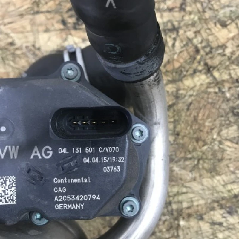 Racitor EGR / Volkswagen Passat B8 2016 / Motor, racire si evacuare
