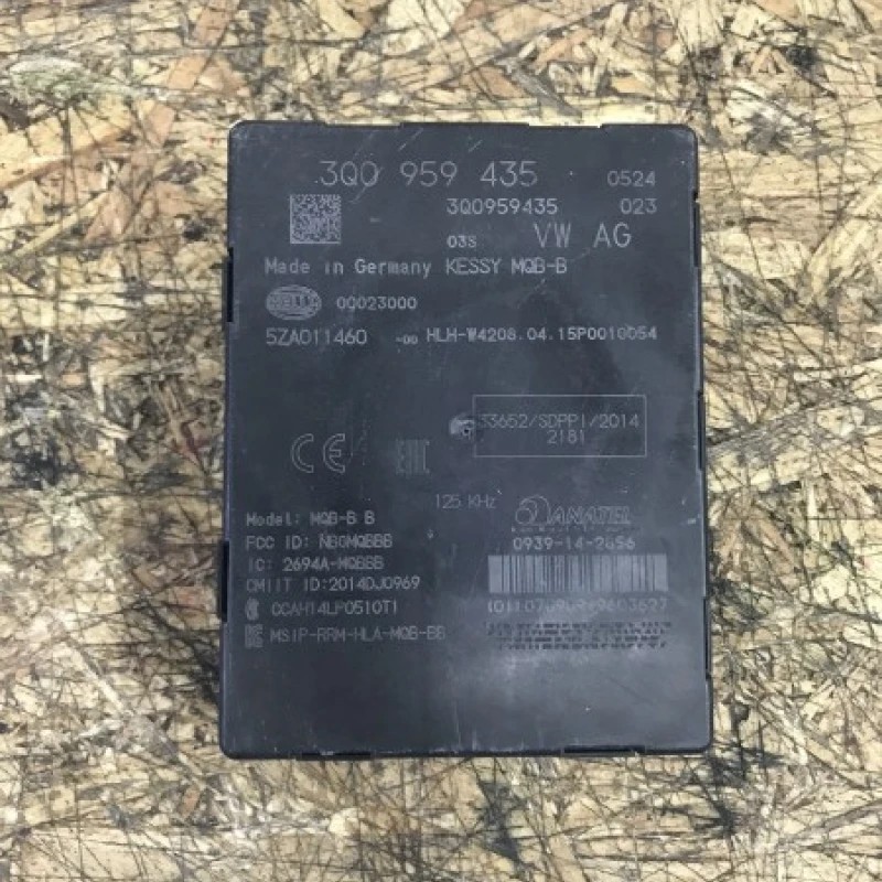 Modul Keyless / Volkswagen Passat B8 2016 / Audio si electronice