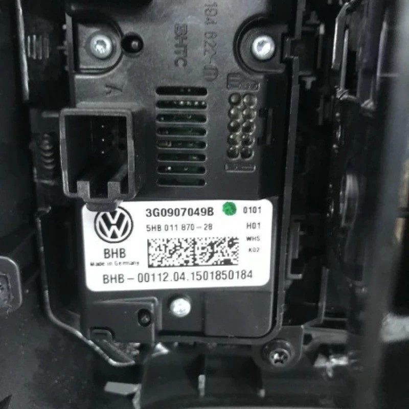 Climatronic spate cu grila aer / Volkswagen Passat B8 2016 / Interior