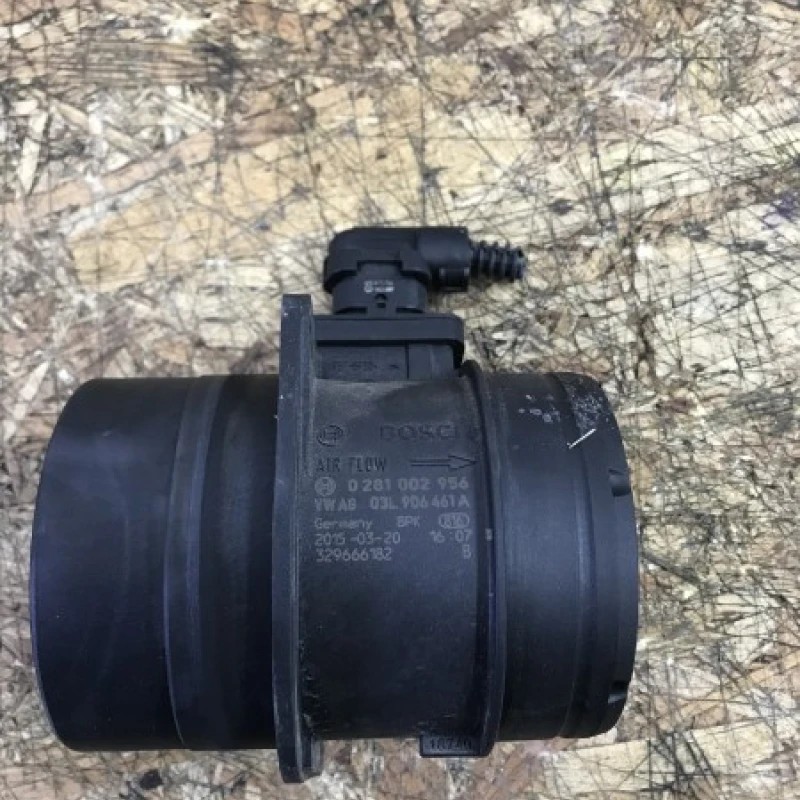 Debitmetru aer / Volkswagen Passat B8 2016 / Motor, racire si evacuare