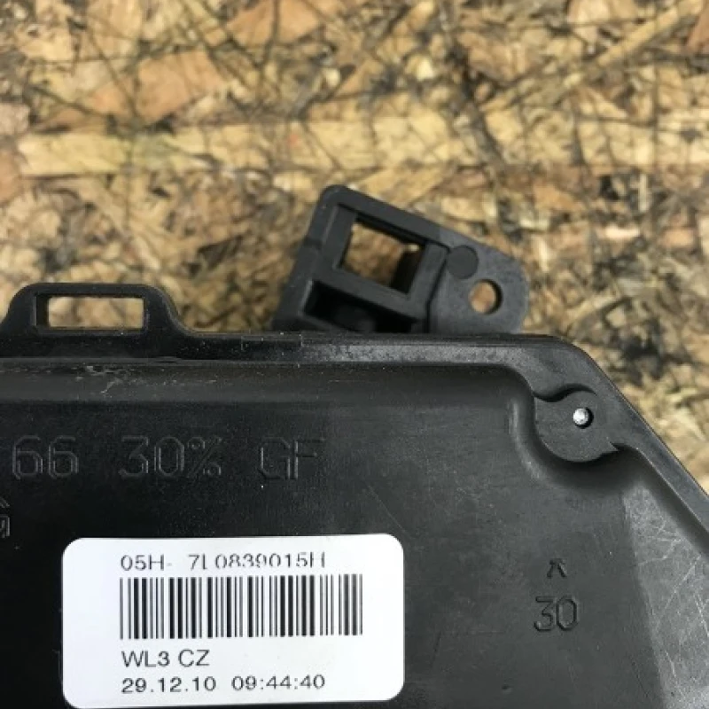 Iala broasca usa stanga spate / Volkswagen Golf Plus MK6 2011 / Caroserie, oglinzi si faruri