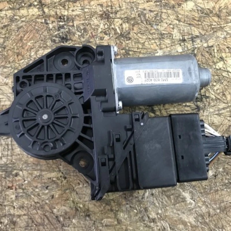 Modul confort usa dreapta spate / Volkswagen Golf Plus MK6 2011 / Caroserie, oglinzi si faruri