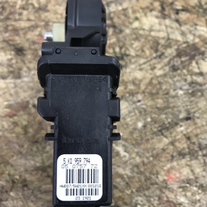 Modul confort usa dreapta spate / Volkswagen Golf Plus MK6 2011 / Caroserie, oglinzi si faruri