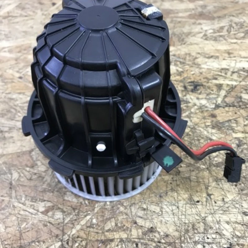 Ventilator bord Audi 