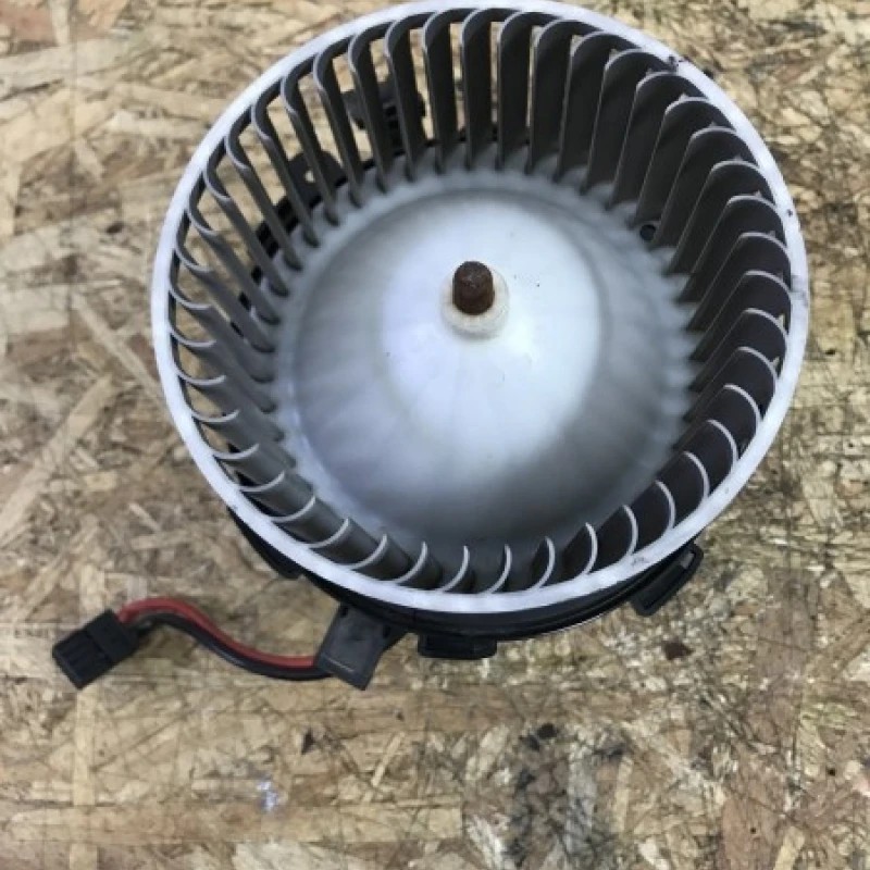 Ventilator bord / Audi A4 B8 2013 / Interior