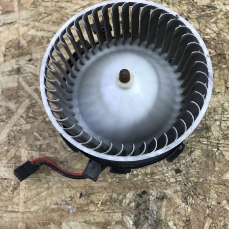 Ventilator bord / Audi A4 B8 2013 / Interior