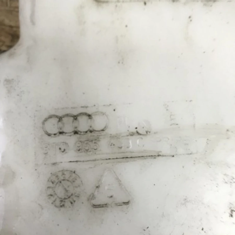 Vas lichid parbriz / Audi A4 B8 2013 / Caroserie, oglinzi si faruri