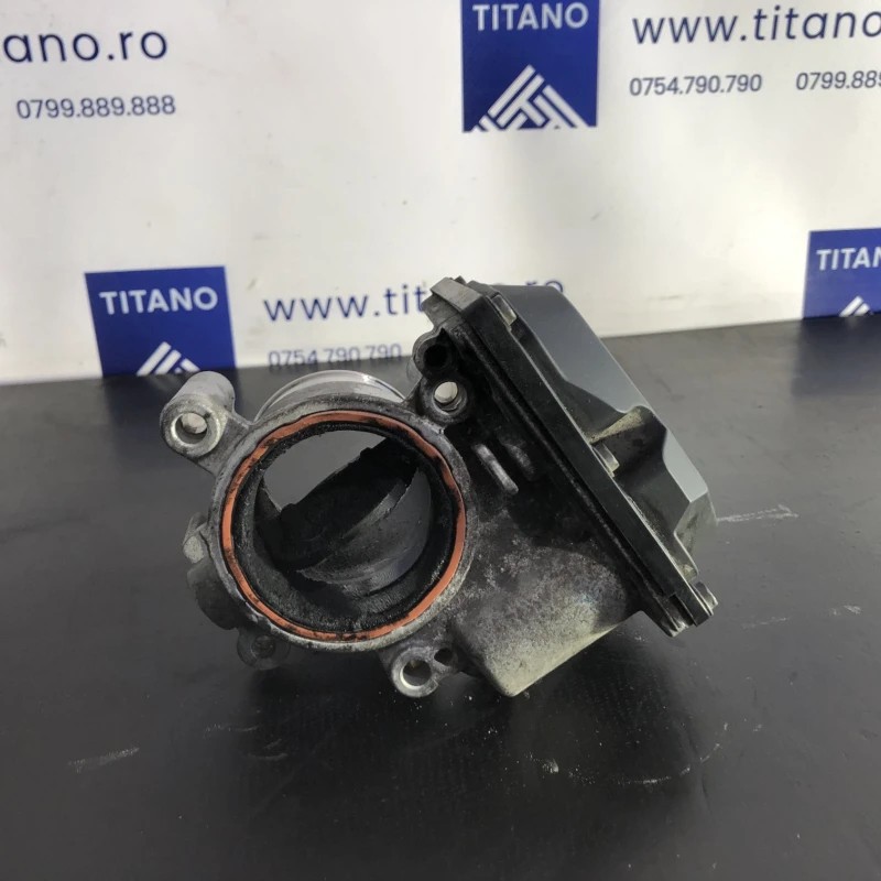 Clapeta de acceleratie / Volkswagen Passat B7 2012 / Motor, racire si evacuare